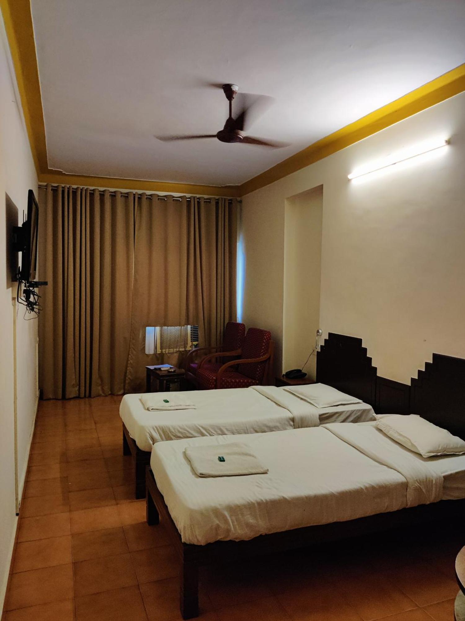 The Sincro Hotel Madgaon Room photo